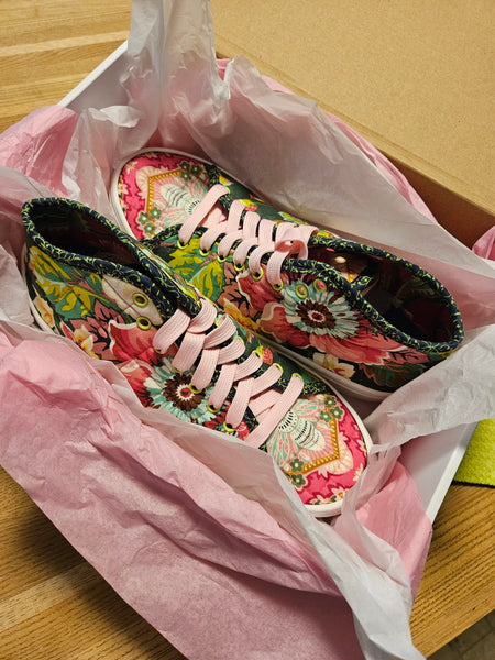 Happy Feet Quilted Sneaker Workshop with Joan Radell of Bucklebeebags