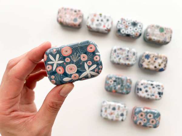 Magnetic needle tin, floral needle case, needle keeper