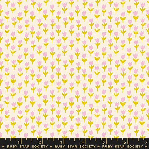 Tulips 30's and Retro Floral Blender in Natural -- 1 800 Calico by Alexia Abegg -- Ruby Star Society -- Moda Fabric