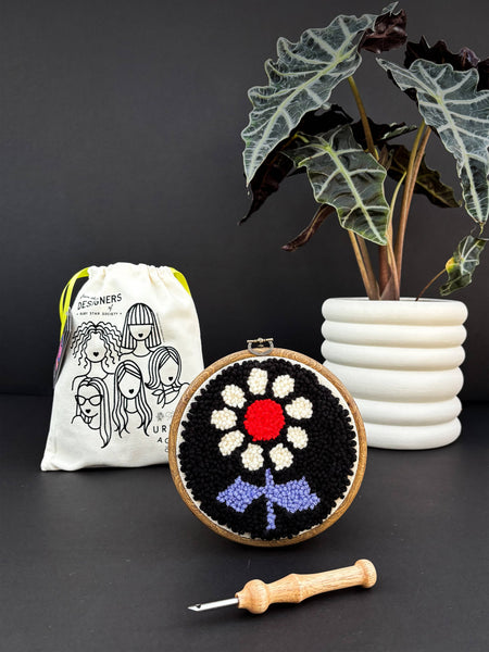 Daisy by Alexia Marcelle Abegg - Punch Needle Beginner Kit