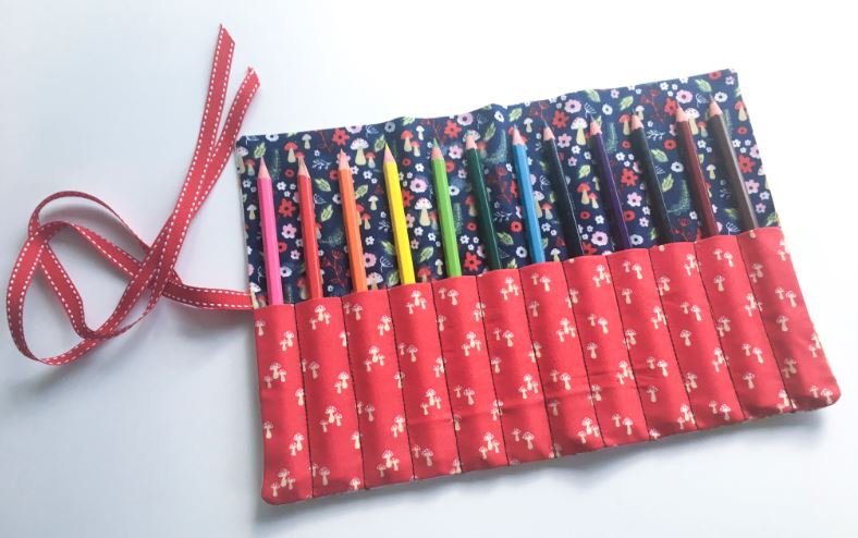 Crayon/Colored Pencil Roll Up Kit