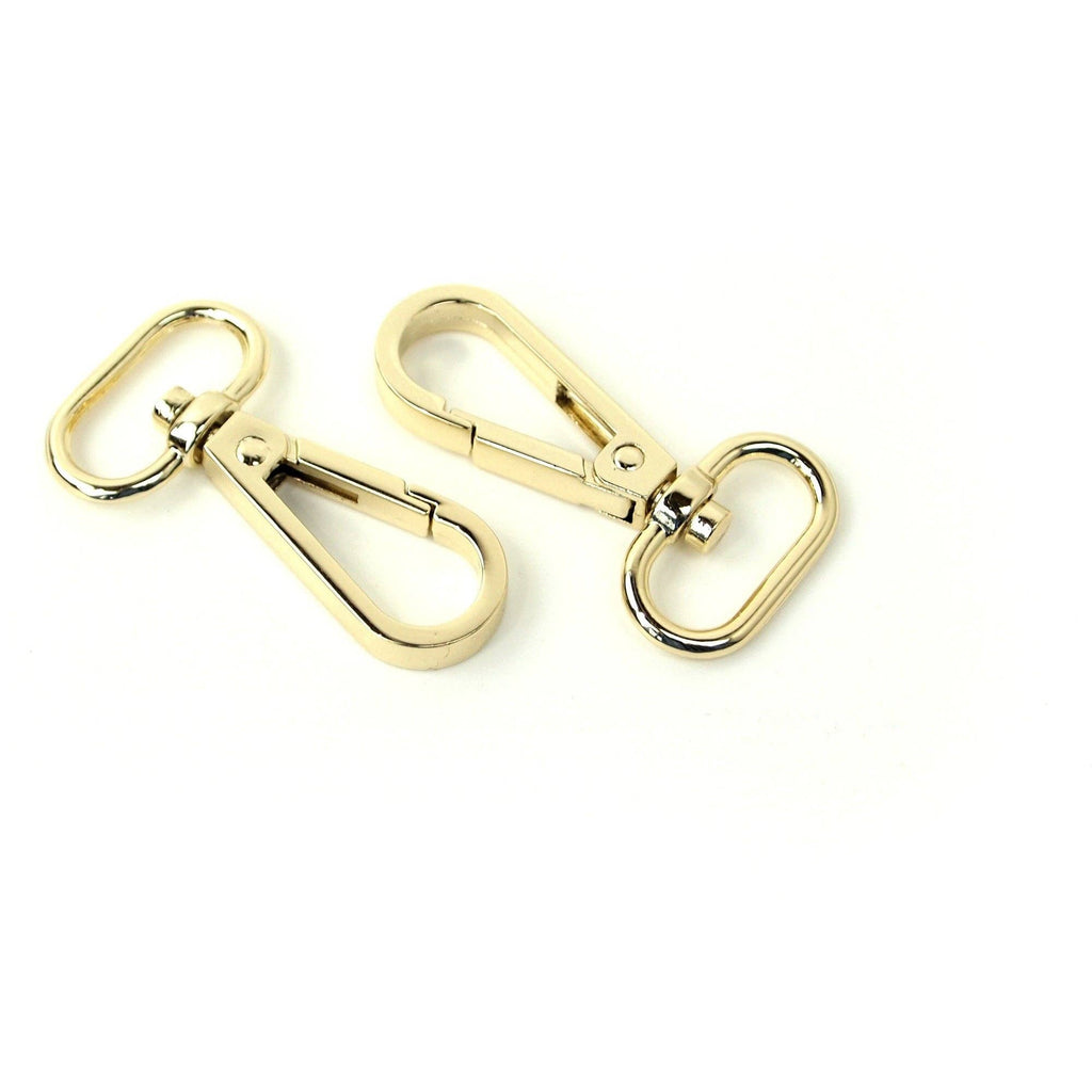Two Swivel Hooks 3/4"