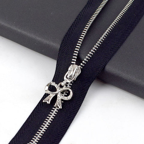 Black silver, 3# zipper, 18cm Close-end with bow pull